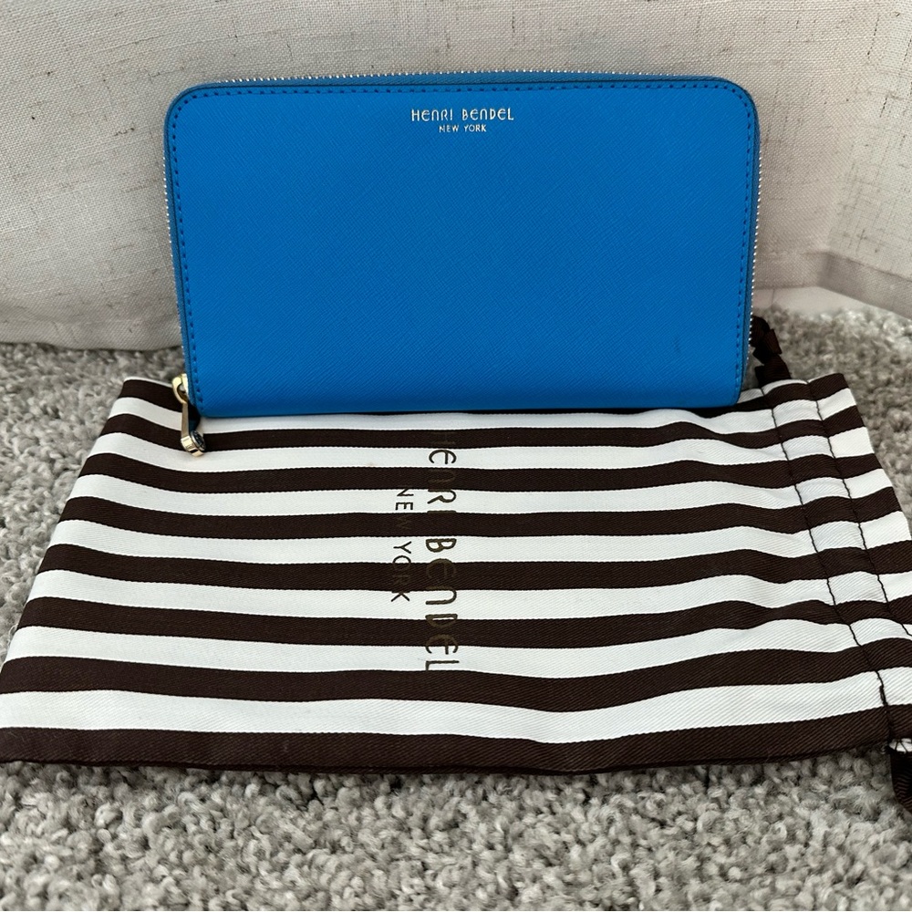 Henri Bendel Blue Zip Wallet